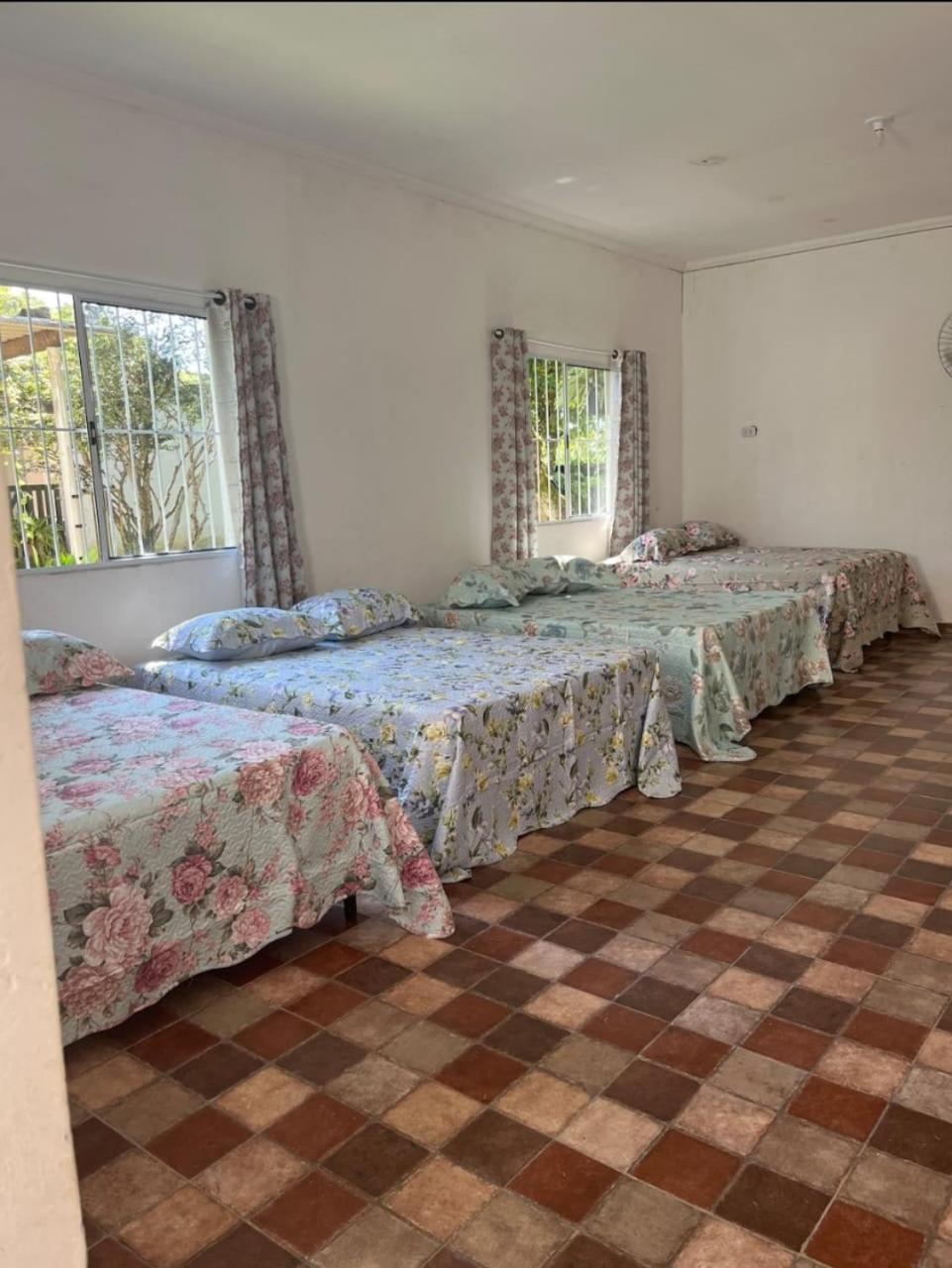 Chacara Completa Com Piscina ,2 Quartos, 20 Pessoas Itariri Exterior foto